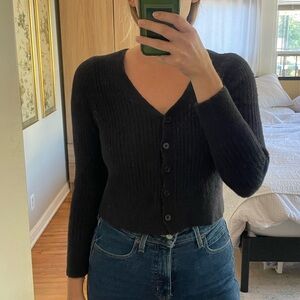 Black cropped Abercrombie cardigan